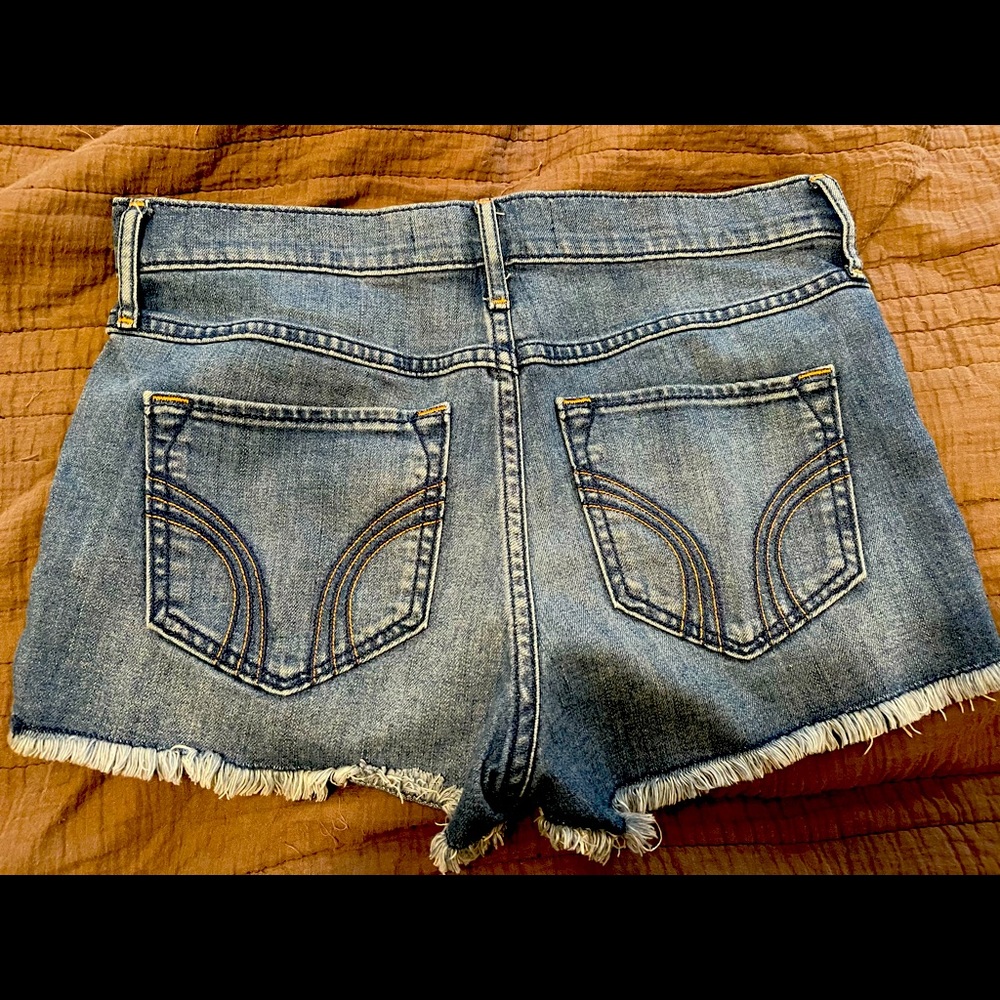 Hollister High Rise Shorts🦵